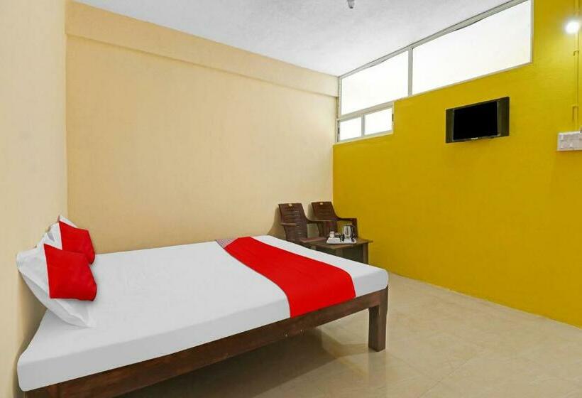 חדר קלאסי לשלושה, Flagship Sri Sai Boarding And Lodging