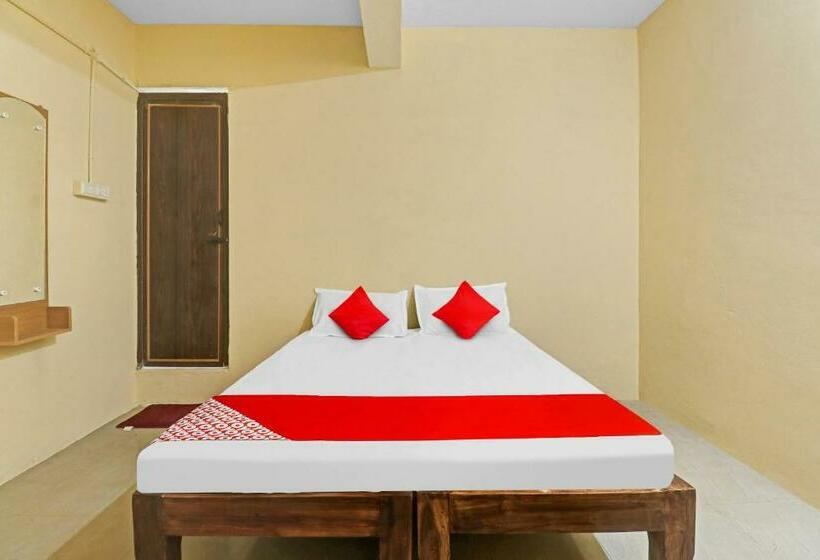 חדר קלאסי לשלושה, Flagship Sri Sai Boarding And Lodging
