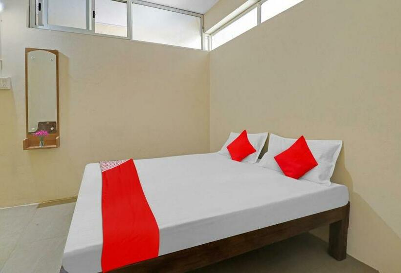 חדר קלאסי לשלושה, Flagship Sri Sai Boarding And Lodging