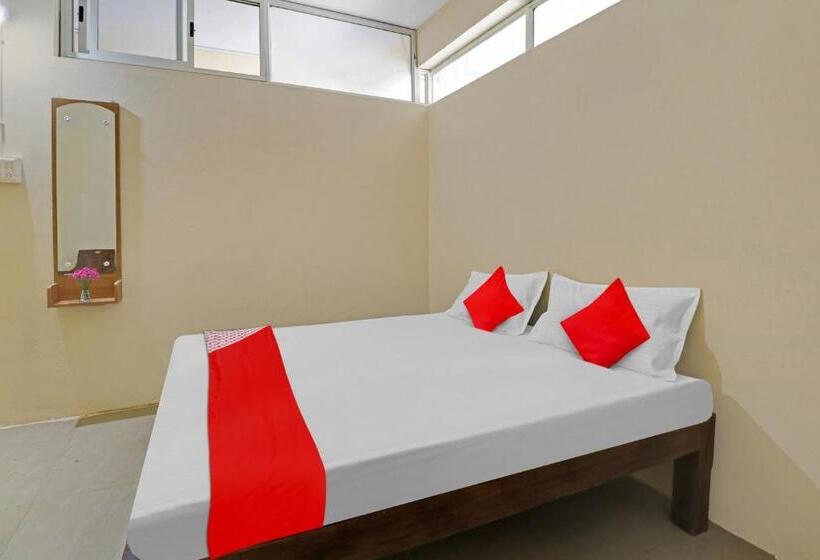 חדר קלאסי לשלושה, Flagship Sri Sai Boarding And Lodging