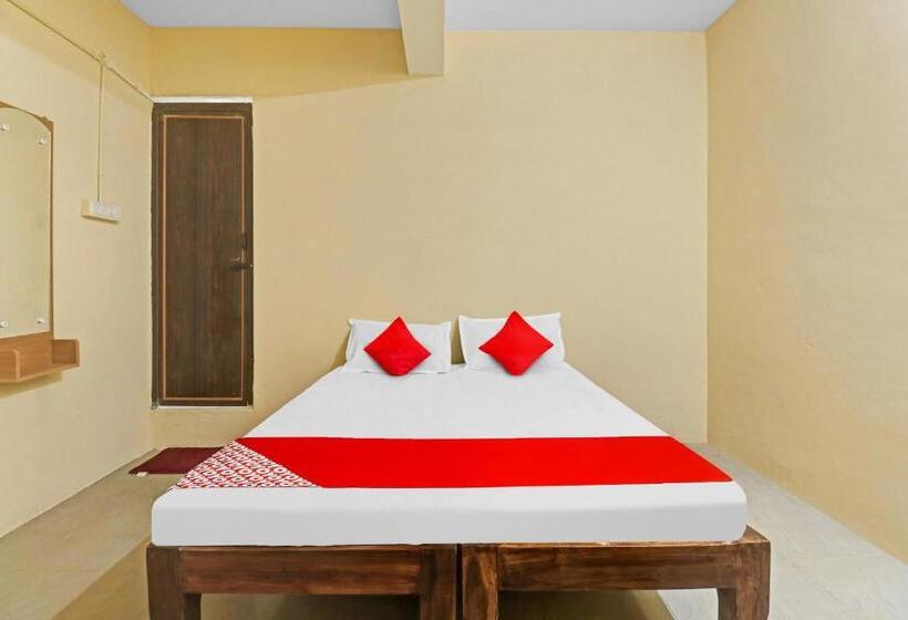 חדר קלאסי לשלושה, Flagship Sri Sai Boarding And Lodging