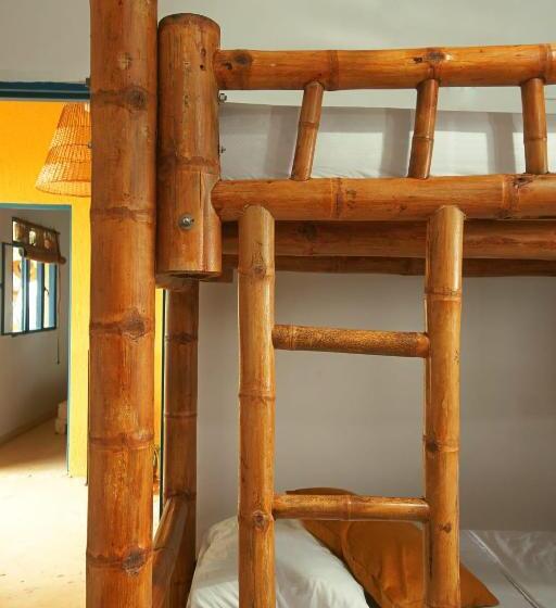 이코노미 쿼드러플룸(공용 화장실), Hostal Mostaza