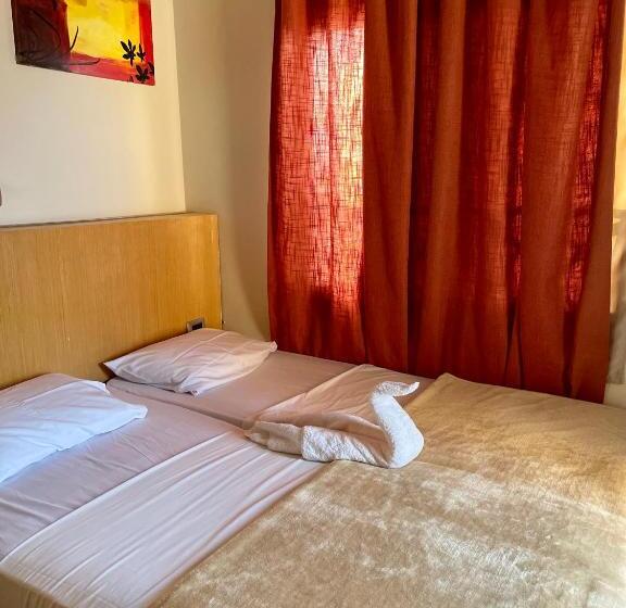 اتاق استاندارد چهار تخته با چشم‌انداز دریا, Sea View House