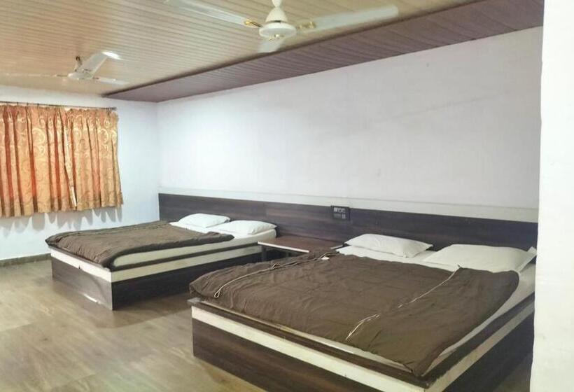 اتاق راحتی سه تخته, Dwarka