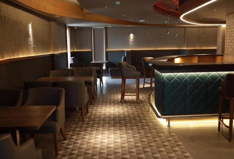 Номер Superior, Kottayam Grand
