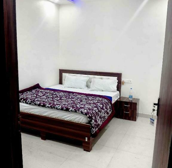 Трехместный Номер Deluxe, Oyo 70355  Shaurya