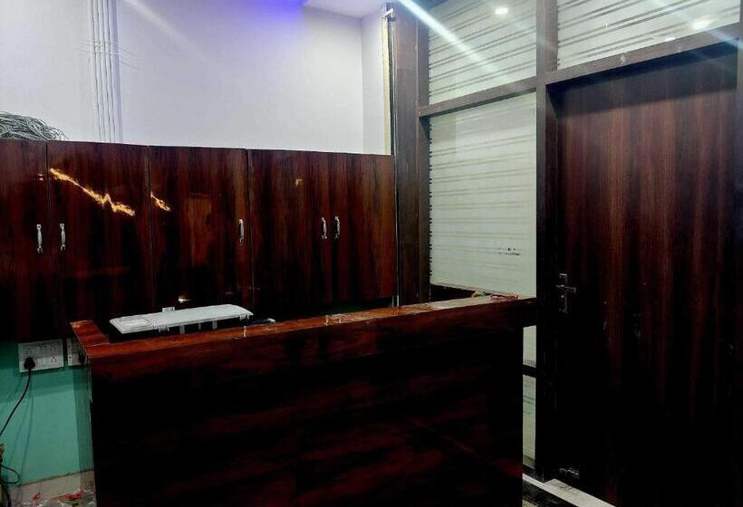 Трехместный Номер Deluxe, Oyo 70355  Shaurya