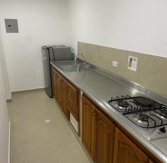 آپارتمان 2 خوابه, Apartahotel Montes Medellin