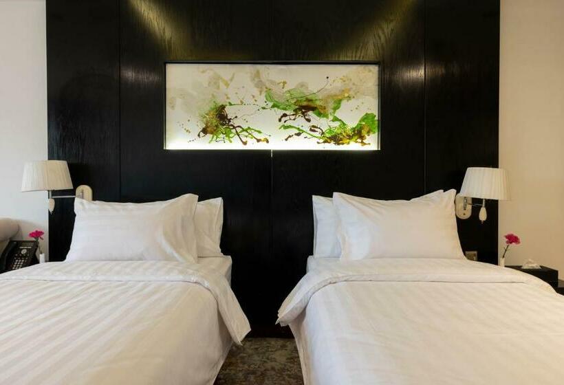 Quarto Estandar, Mira Business