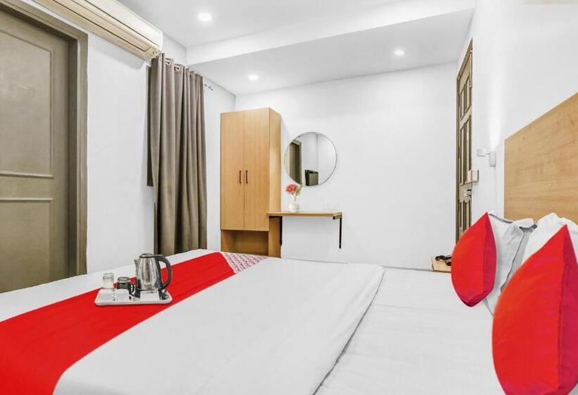 トリプルクラシックルーム, Flagship  Rudra Grand Near Chhatarpur Metro Station