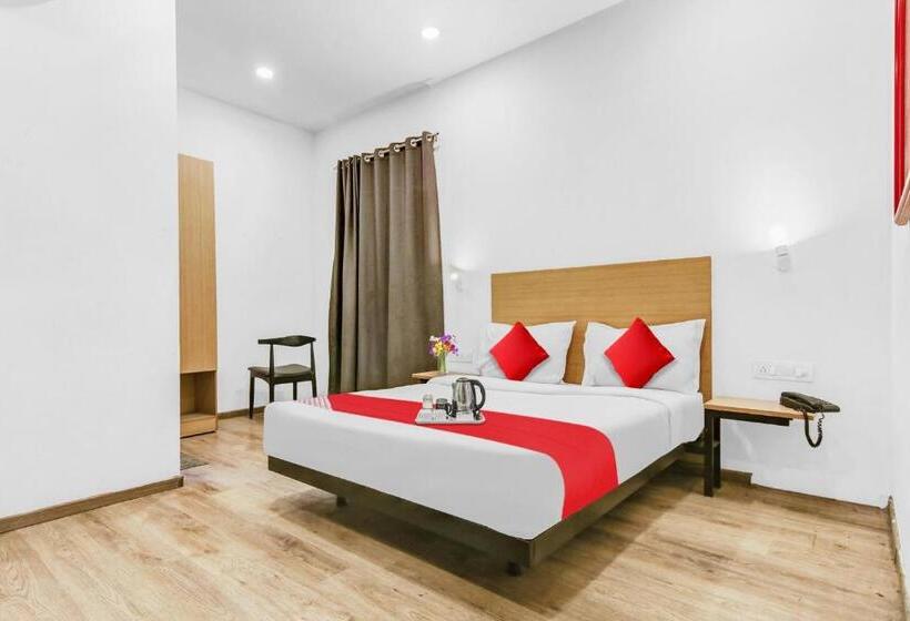 トリプルクラシックルーム, Flagship  Rudra Grand Near Chhatarpur Metro Station