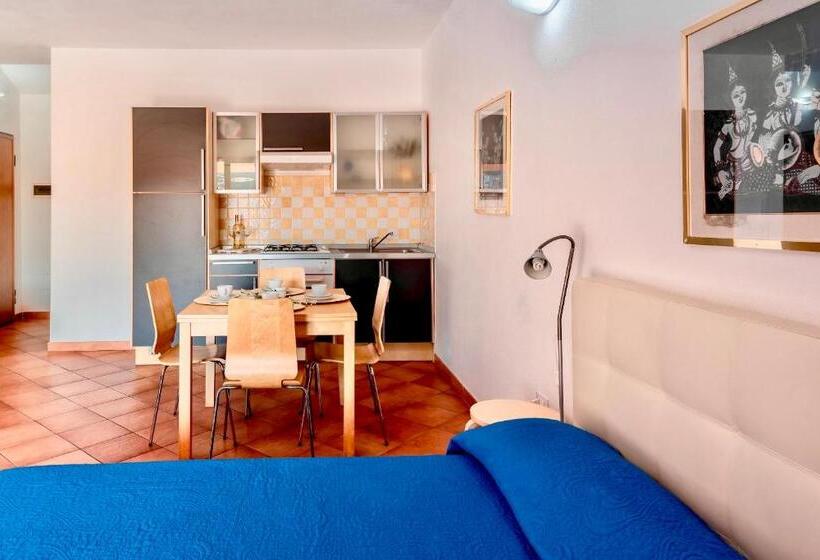 استودیوی سوپریور, Apartments With Swimming Pool In Santa Teresa Di Gallura