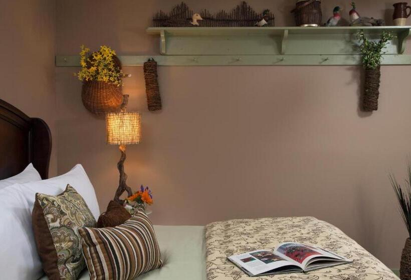 غرفة قياسية سرير كينج, 1825 Inn Bed And Breakfast