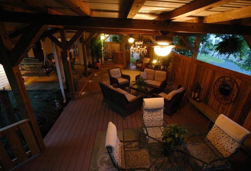 غرفة ديلوكس سرير كينج, 1825 Inn Bed And Breakfast
