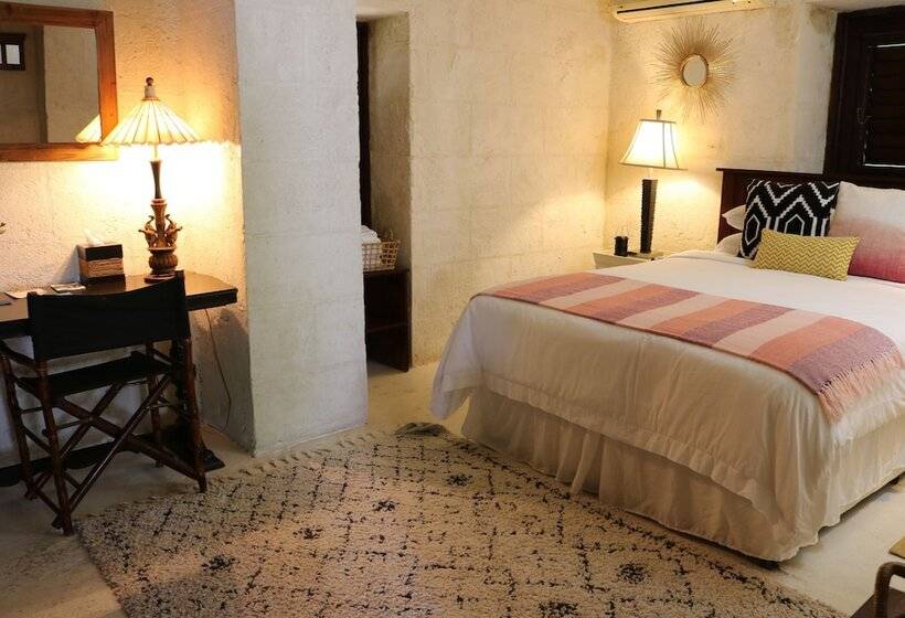 اتاق استاندارد, Sweetfield Manor