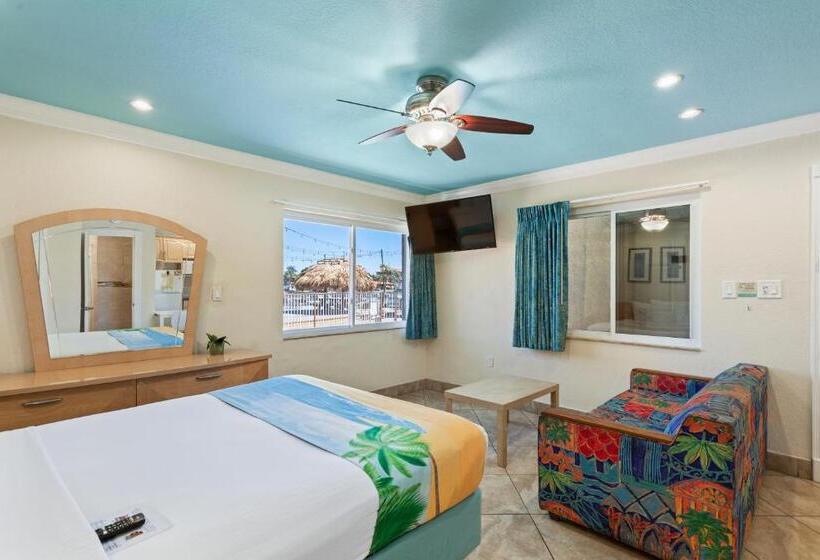 Люкс Повышенной Комфортности, Bay Palms Waterfront Resort   Hotel And Marina