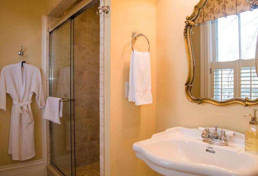 Стандартный Номер Кровать Кинг, Oak Hill On Love Lane Bed And Breakfast Inn