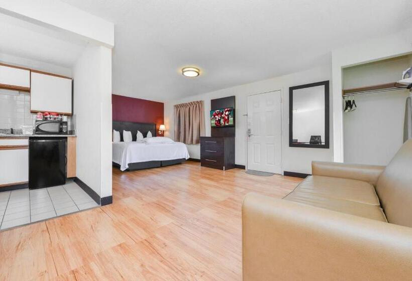 Люкс Кровать Кинг, Red Roof Inn Plus+ & Suites Guilford
