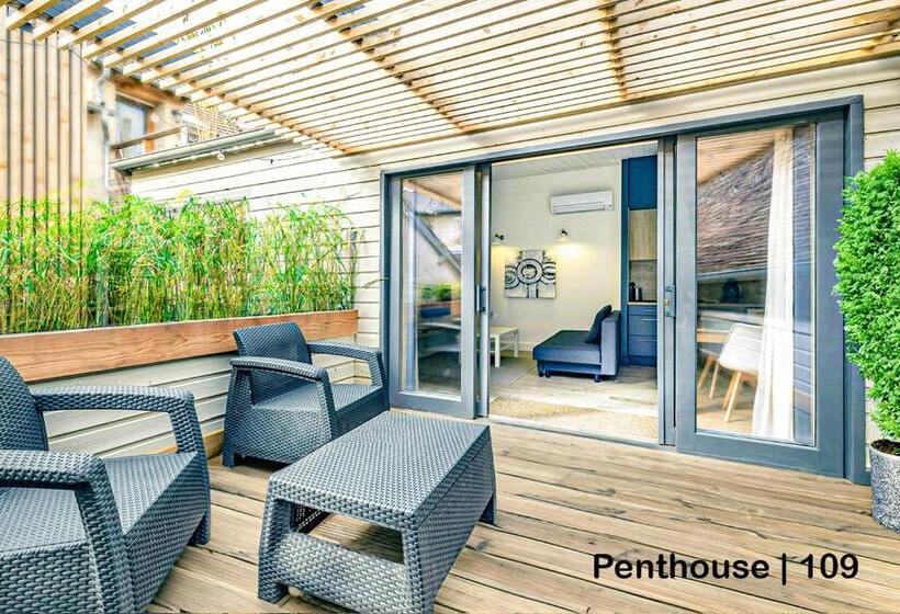 1 Bedroom Penthouse Apartment, Maya Appartements & Suites