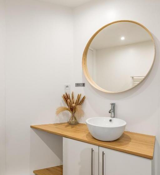 1 Bedroom Penthouse Apartment, Maya Appartements & Suites