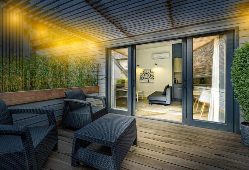 1 Bedroom Penthouse Apartment, Maya Appartements & Suites