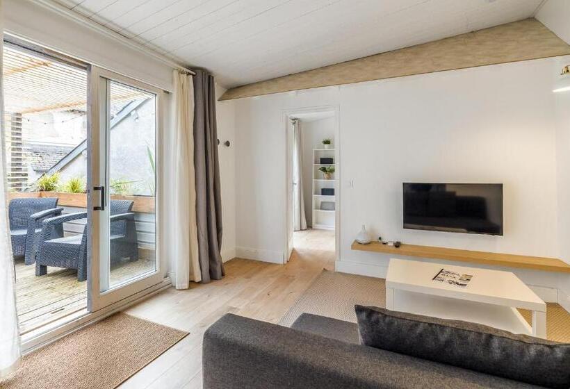 1 Bedroom Penthouse Apartment, Maya Appartements & Suites