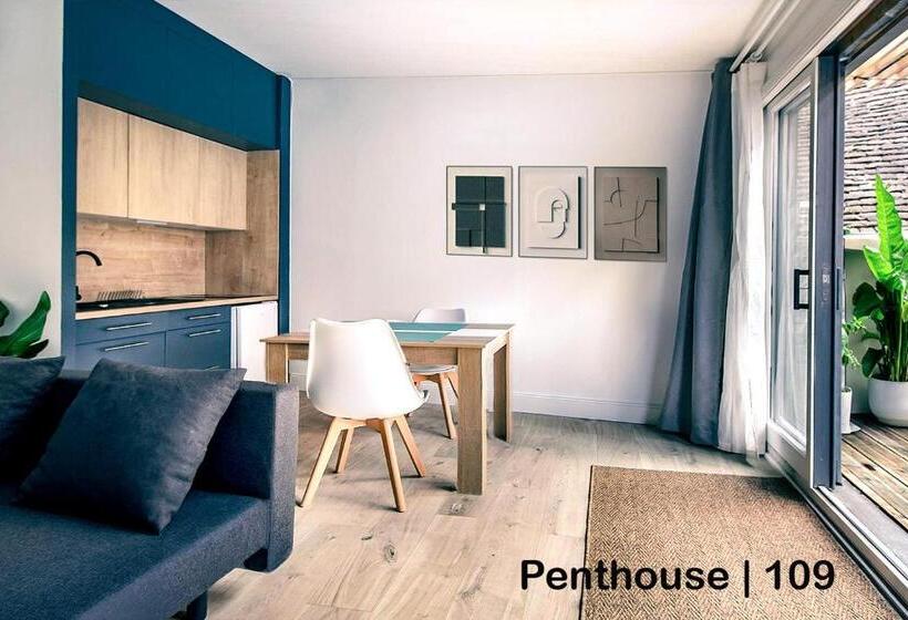 1 Bedroom Penthouse Apartment, Maya Appartements & Suites
