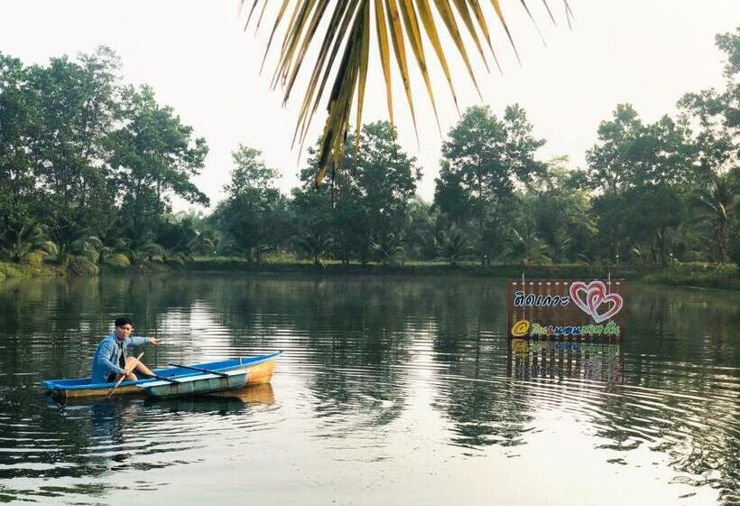 اتاق لوکس با تخت بزرگ, Mulberry Resort