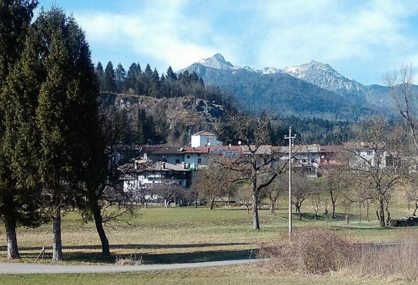 Стандартный Номер Кровать Кинг, Sot La Cleva