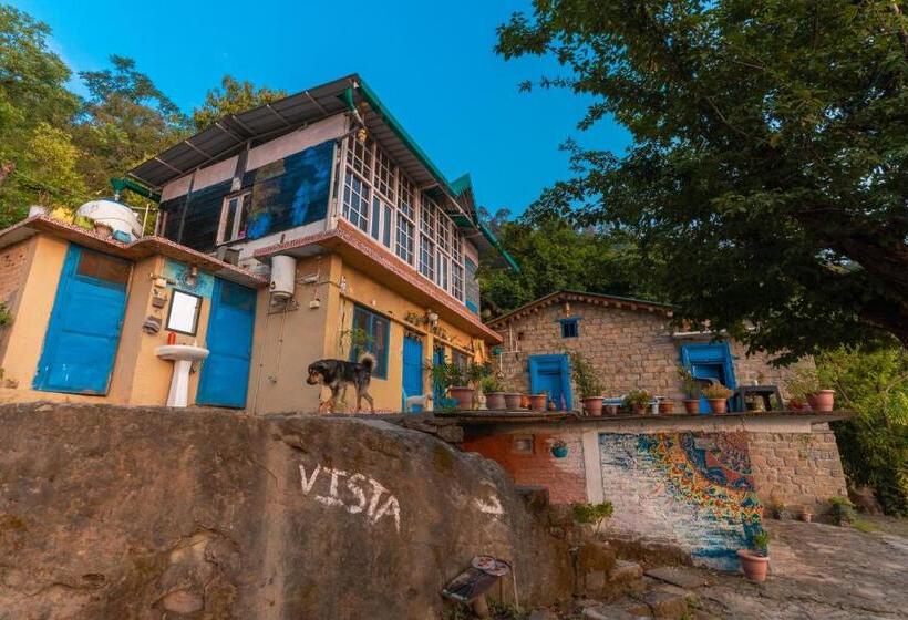 共用房间的床, Vista Hostel Jeolikote, Nainital