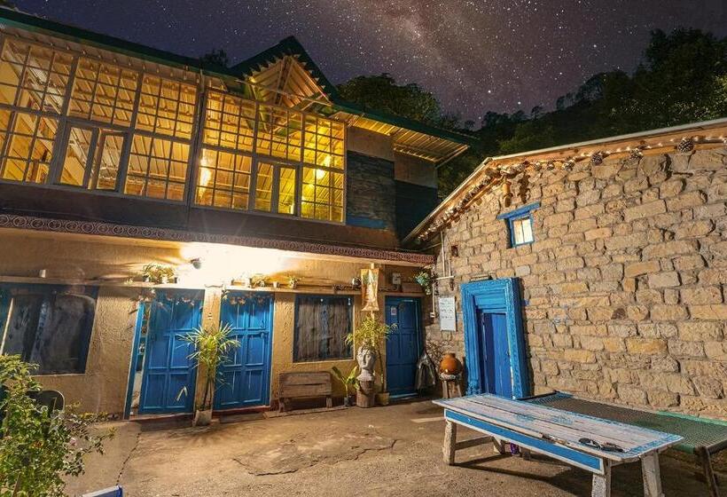 标准间, Vista Hostel Jeolikote, Nainital