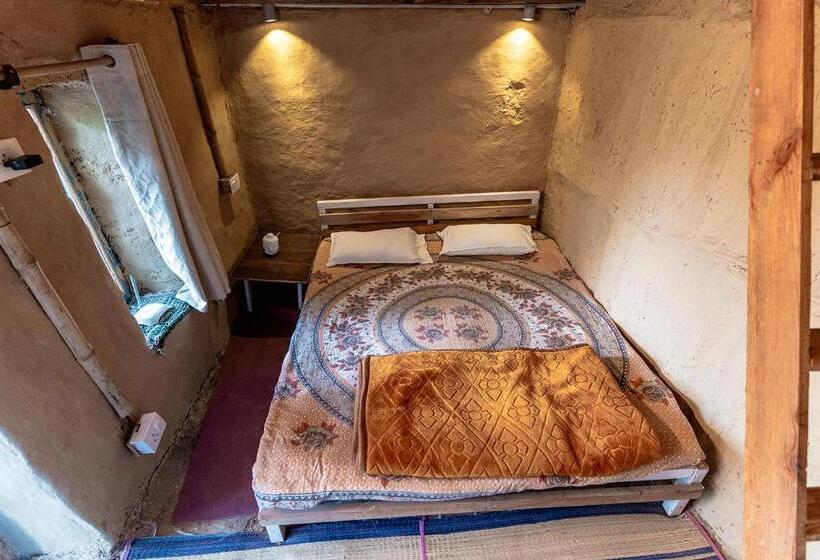 家庭间, Vista Hostel Jeolikote, Nainital