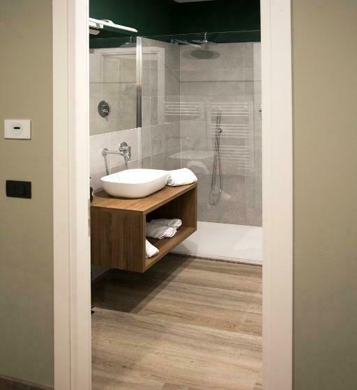 اتاق اجرایی سه نفره, Moody Smart & Comfy