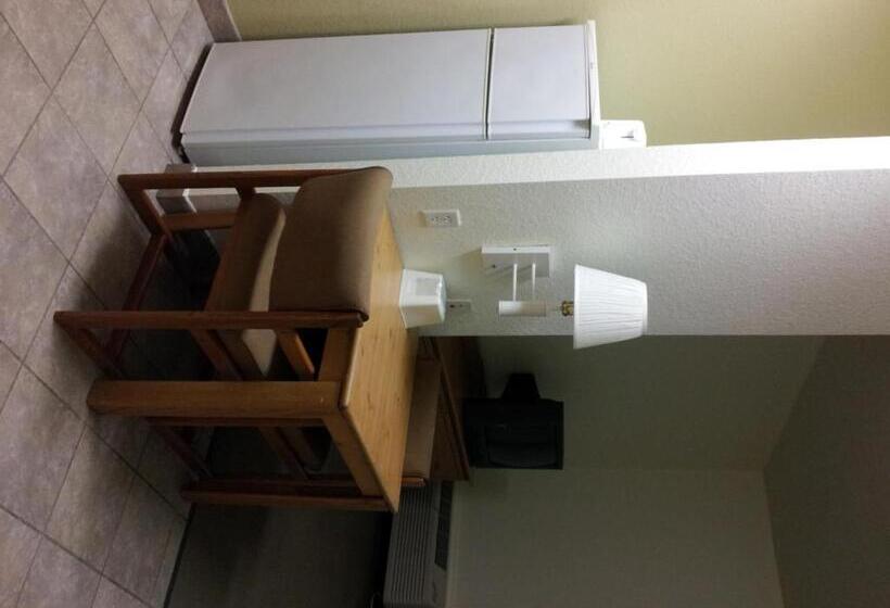Люкс Кровать Кинг, Americas Best Value Inn & Suites Winnie