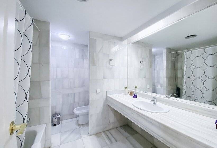 شقة 3 غرف, Serinamar  Los Naranjos De Marbella