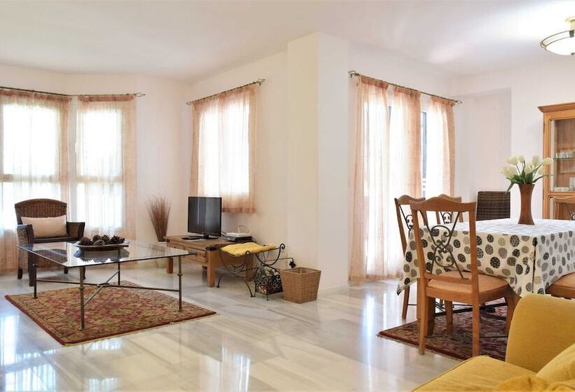 Апартаменты 3 Спальни, Serinamar  Los Naranjos De Marbella