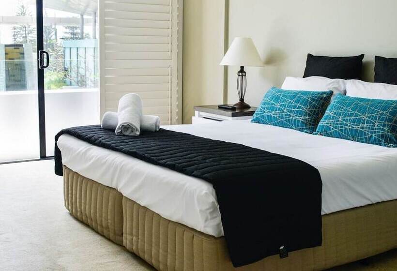 דירת 2 חדרי שינה עם נוף לבריכה, Aria Apartments