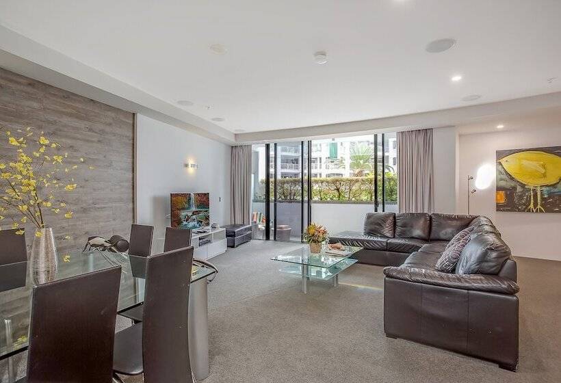 דירת שלושה חדרים, Aria Apartments
