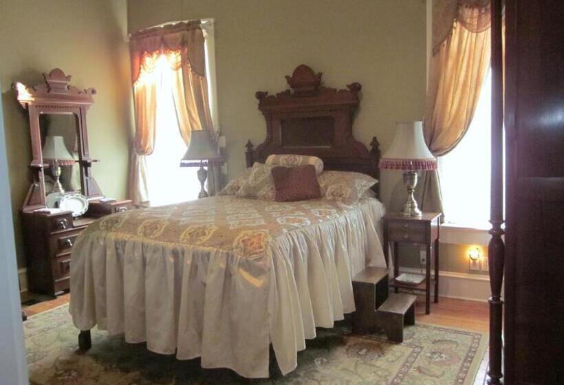 اتاق استاندارد با وان آب گرم, Baer House Inn