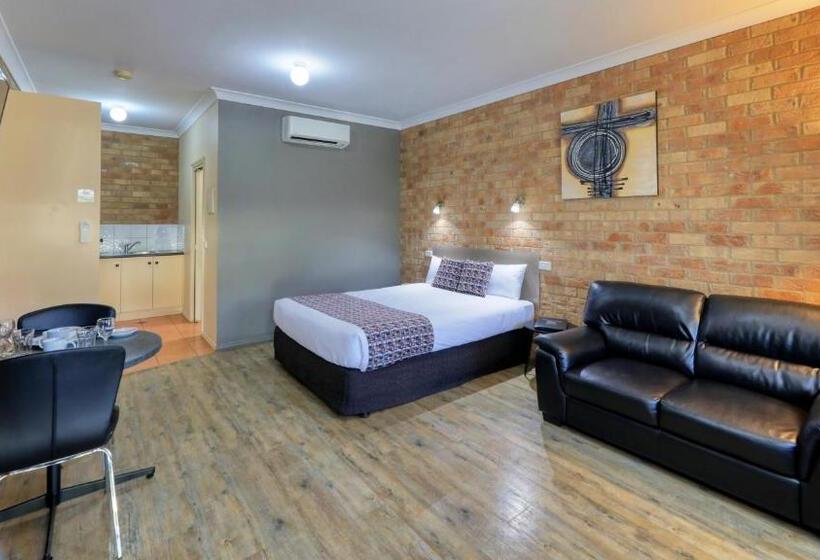 Номер Стандарт с Гидромассажем, Bridges On Meninya Motel & Apartments