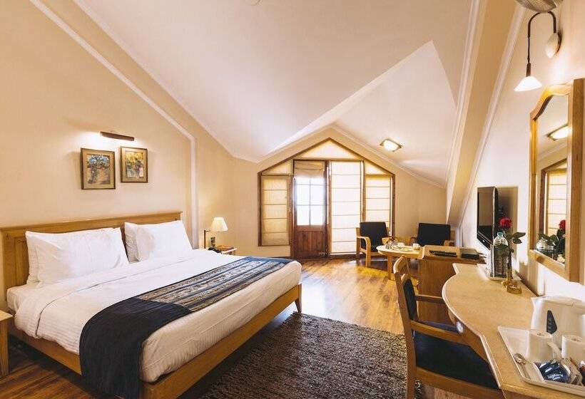 클럽 룸, Willow Banks   Boutique 4 Star Hotel On The Mall Road Shimla