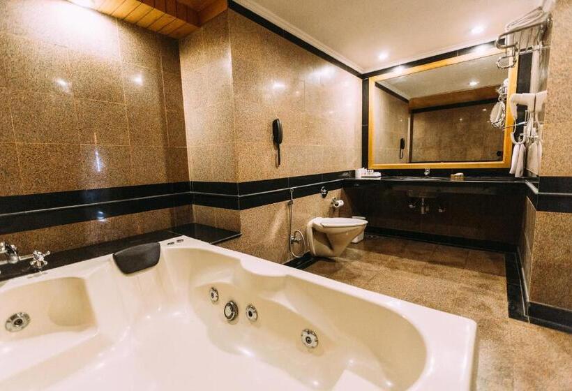 패밀리 연결 룸, Willow Banks   Boutique 4 Star Hotel On The Mall Road Shimla