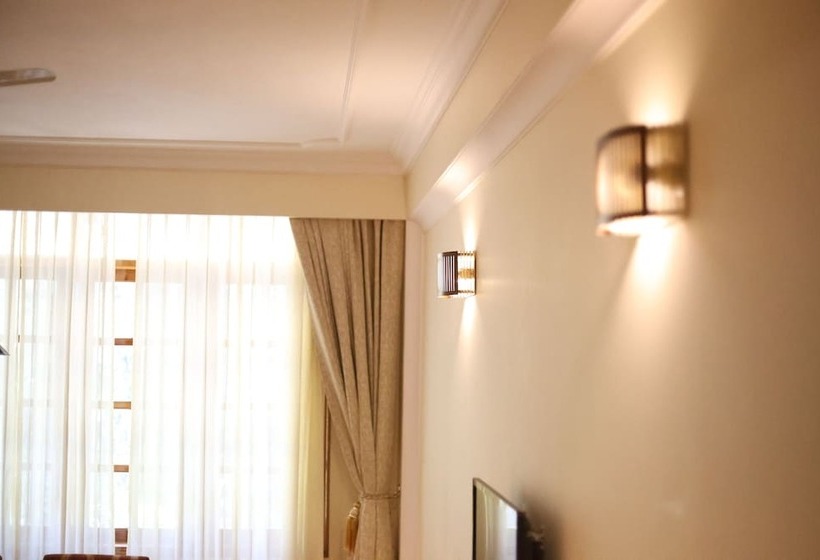 클럽 룸, Willow Banks   Boutique 4 Star Hotel On The Mall Road Shimla