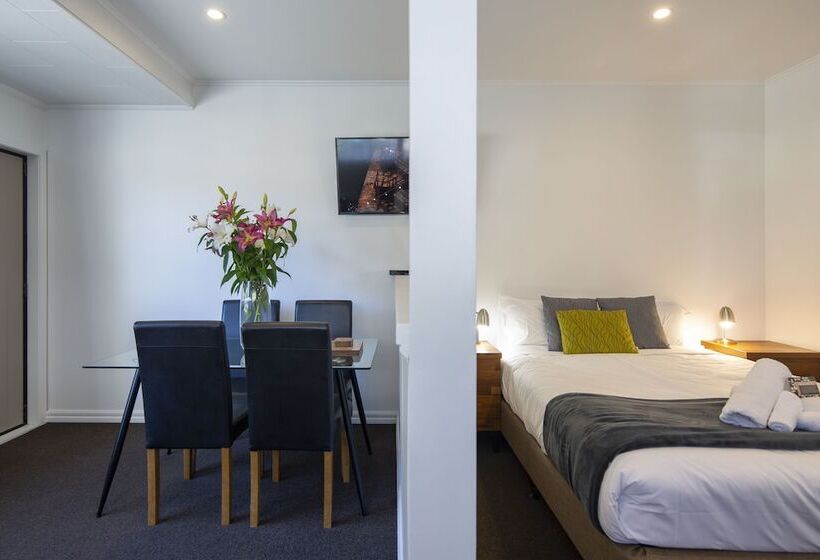 Студия Премиум, Abba Court Motel & Apartments