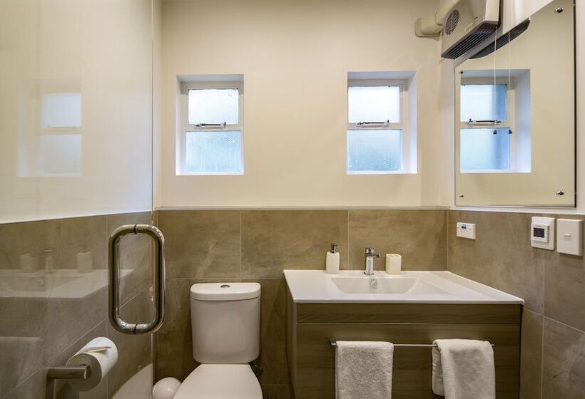 Студия Премиум, Abba Court Motel & Apartments