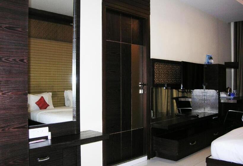 套房, Harsha Residency