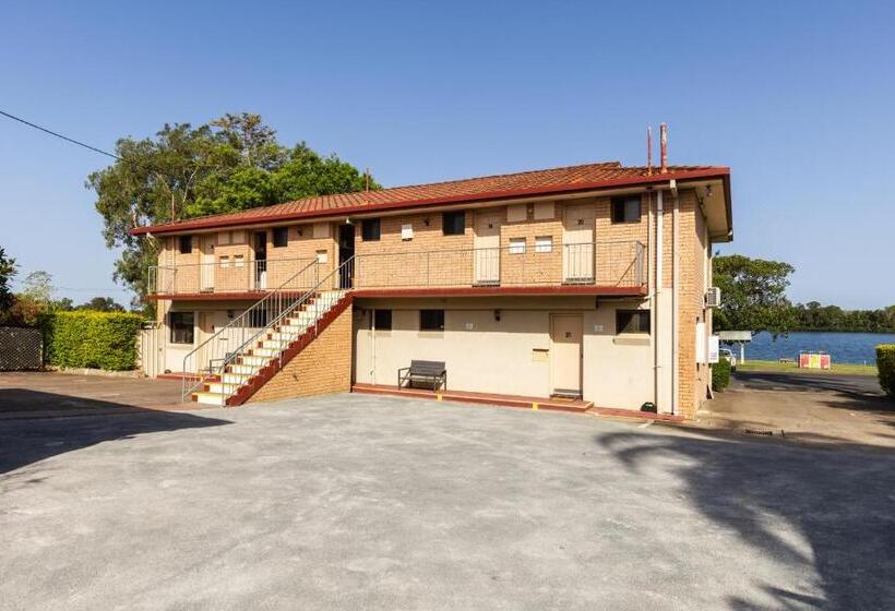 Номер Стандарт Вид на Реку, Midlands Motel