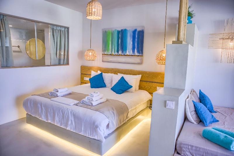 جناح جونيور مزوَّد بحمام سباحة, Alia Luxury Suites And Spa