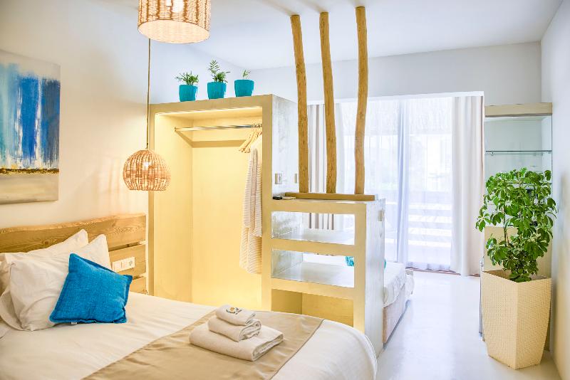 전용 풀장 주니어 스위트, Alia Luxury Suites And Spa