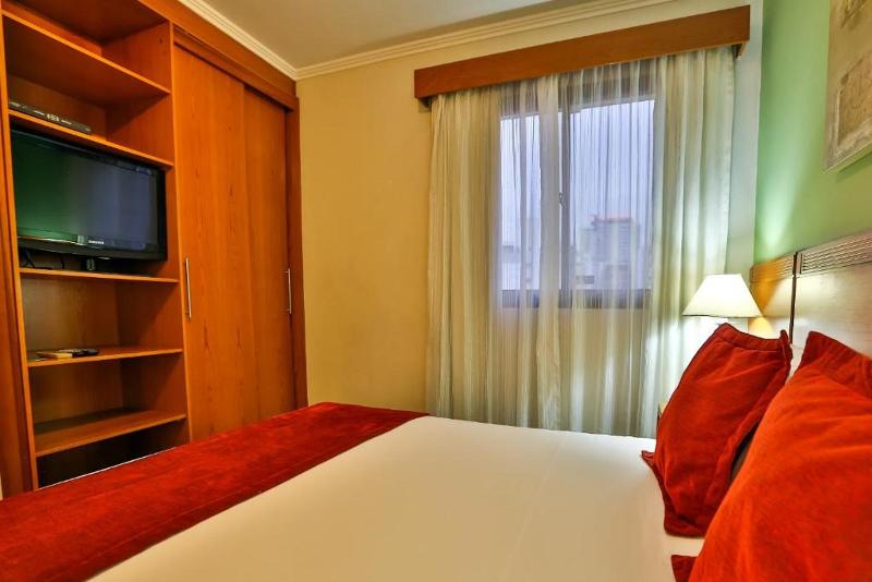 اتاق استاندارد با بالکن, Storm Hotel By Keahotels